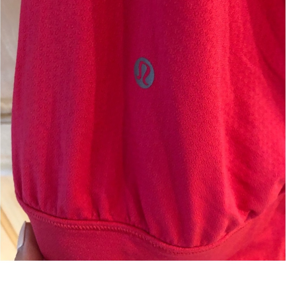 🌸 Lululemon Racerback Tank with Built-In Bra 🌸 - Picture 9 of 10